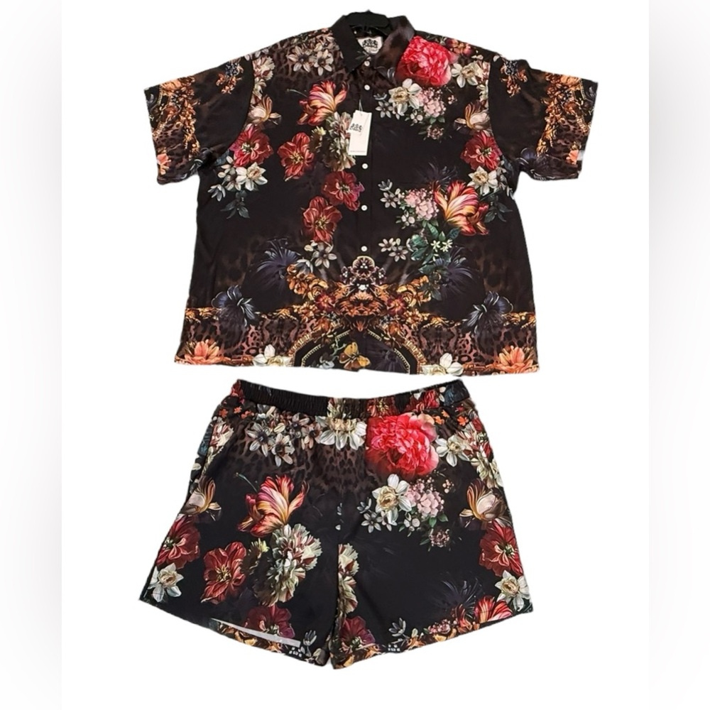 NWT. Jonvidesign, 2 piece, button down shirt & shorts, size 6XL.
